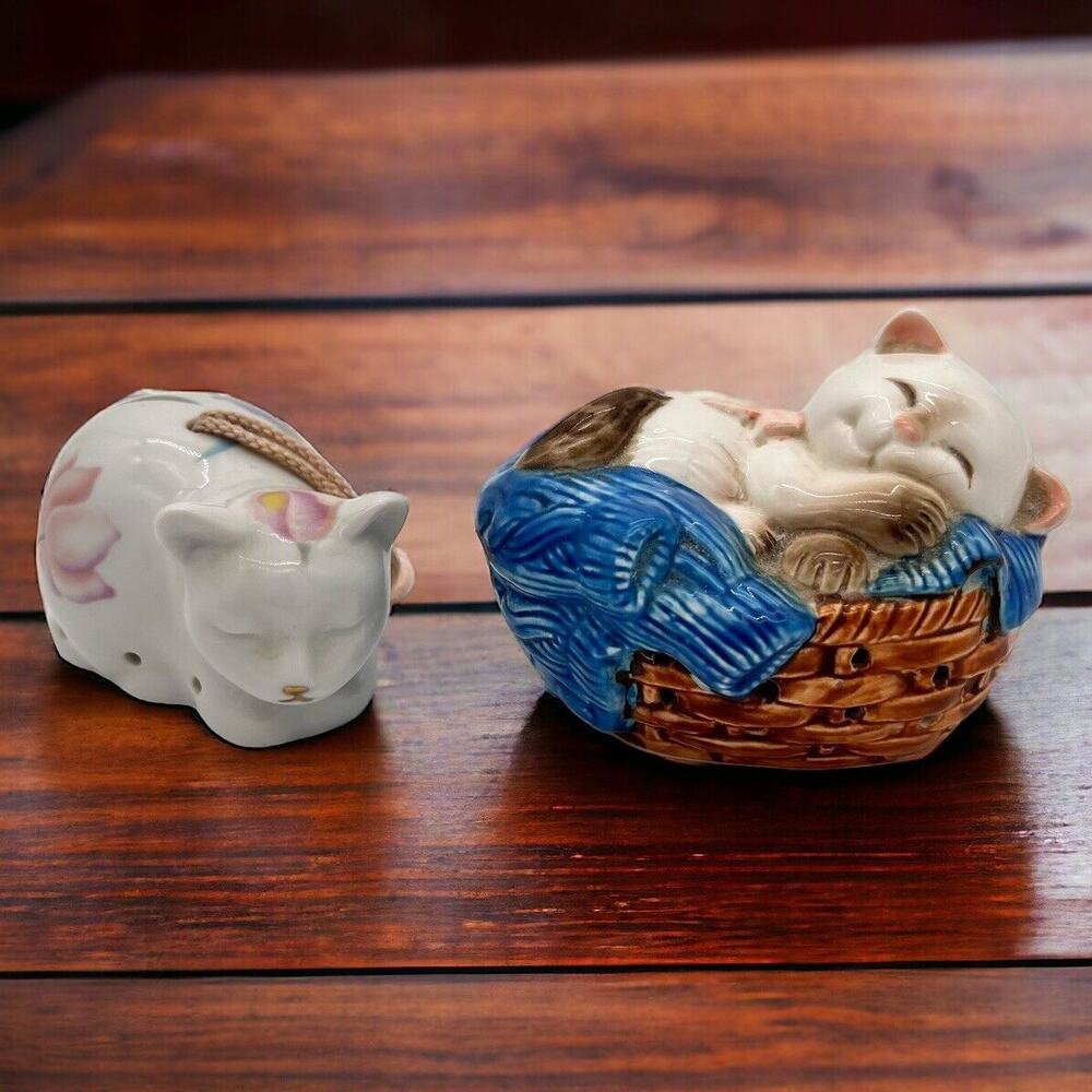 VTG 80s Avon Potpourri Holders Room Deodorizers Pair Kittens Porcelain Japan